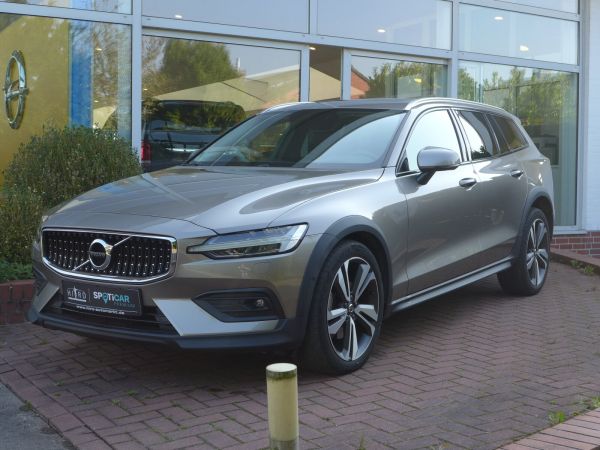 Volvo V60 B4 AWD Cross Country Navi/SHD/Keyless-Start